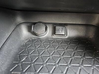 2020 Toyota RAV4 XLE 4dr SUV - Photo 24 - Richmond, CA 94804