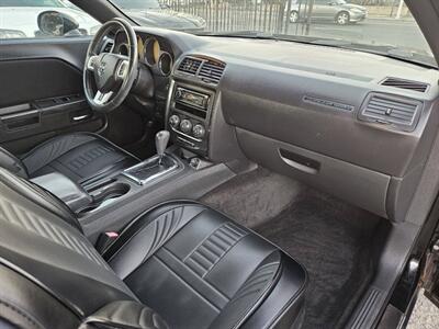 2012 Dodge Challenger SXT 2dr Coupe - Photo 9 - Richmond, CA 94804