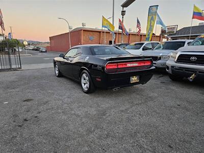 2012 Dodge Challenger SXT 2dr Coupe - Photo 6 - Richmond, CA 94804