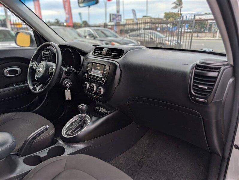 2017 Kia Soul Base - Photo 16