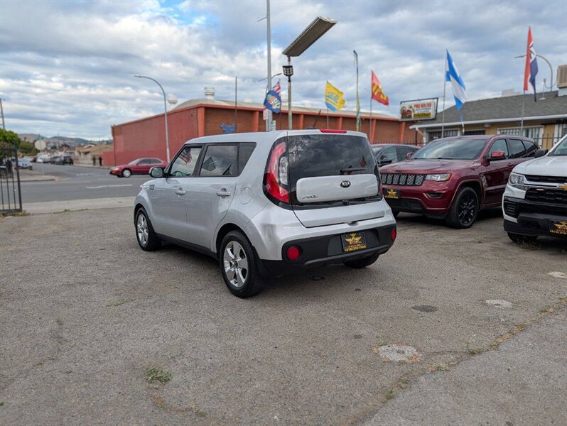 2017 Kia Soul Base - Photo 9