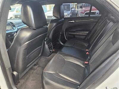 2014 Chrysler 300C 4dr Sedan - Photo 21 - Richmond, CA 94804