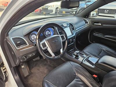 2014 Chrysler 300C 4dr Sedan - Photo 14 - Richmond, CA 94804