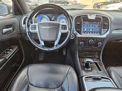 2014 Chrysler 300C 4dr Sedan - Photo 17 - Richmond, CA 94804