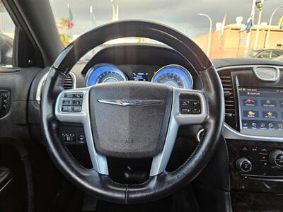 2014 Chrysler 300C 4dr Sedan - Photo 35 - Richmond, CA 94804