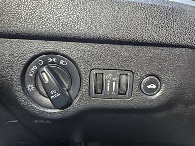 2014 Chrysler 300C 4dr Sedan - Photo 30 - Richmond, CA 94804