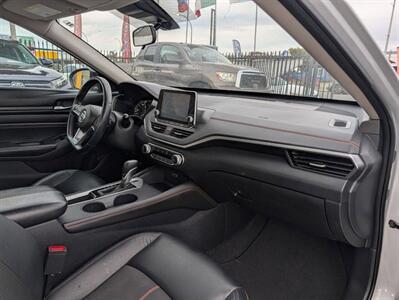 2020 Nissan Altima 2.5 SR 4dr Sedan - Photo 12 - Richmond, CA 94804
