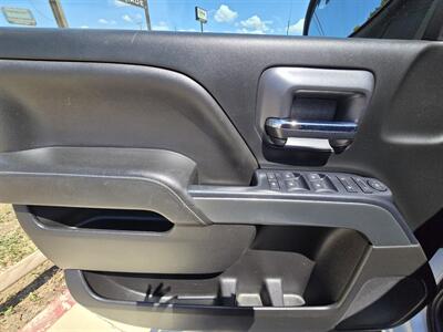 2019 Chevrolet Silverado 1500 LT   - Photo 18 - Kerrville, TX 78028
