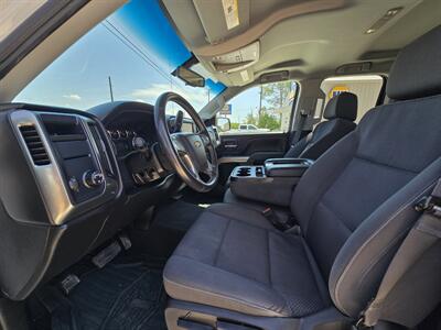 2019 Chevrolet Silverado 1500 LT   - Photo 9 - Kerrville, TX 78028