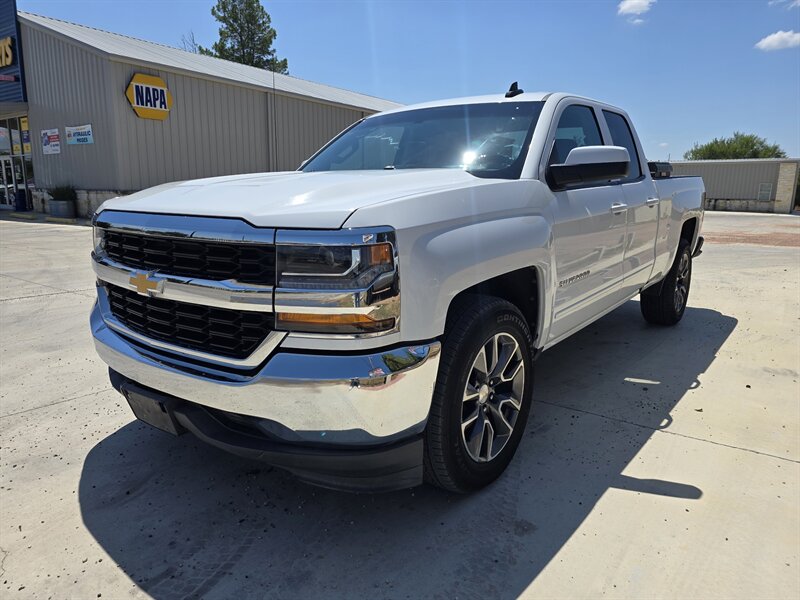 2019 Chevrolet Silverado 1500 LT   - Photo 1 - Kerrville, TX 78028