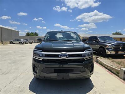 2022 Ford Expedition MAX XLT   - Photo 2 - Kerrville, TX 78028