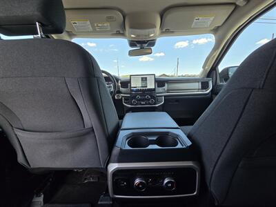 2022 Ford Expedition MAX XLT   - Photo 19 - Kerrville, TX 78028