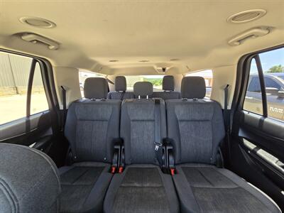 2022 Ford Expedition MAX XLT   - Photo 16 - Kerrville, TX 78028