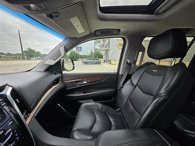 2019 Cadillac Escalade ESV Premium Luxury - Photo 12 - Kerrville, TX 78028