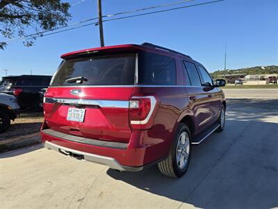 2018 Ford Expedition XLT - Photo 5 - Kerrville, TX 78028