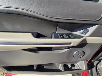2018 Ford Expedition XLT - Photo 10 - Kerrville, TX 78028