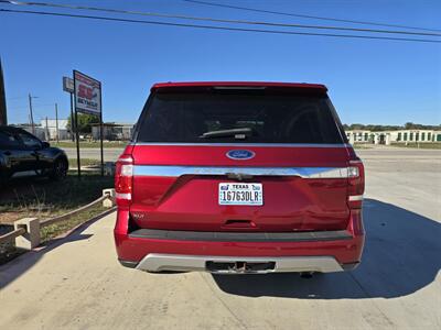 2018 Ford Expedition XLT - Photo 6 - Kerrville, TX 78028