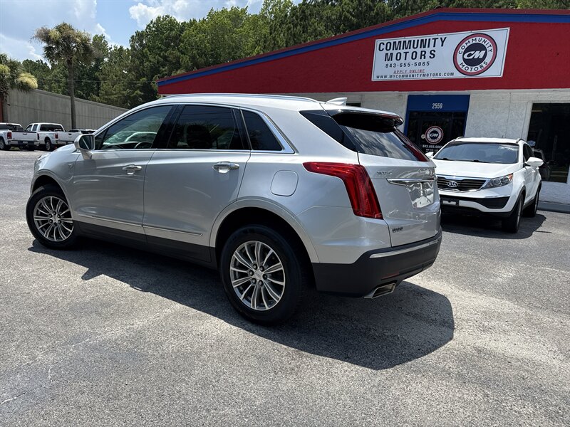 2017 Cadillac XT5 Luxury - Photo 5 - Little River, SC 29566