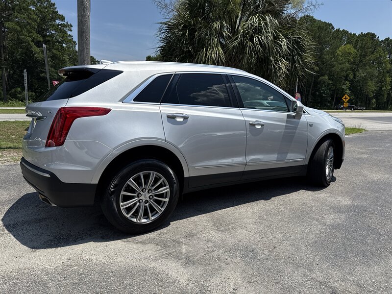 2017 Cadillac XT5 Luxury - Photo 4 - Little River, SC 29566
