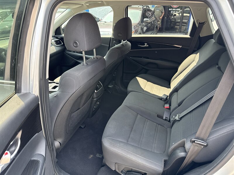 2020 Kia Sorento LX - Photo 7 - Little River, SC 29566