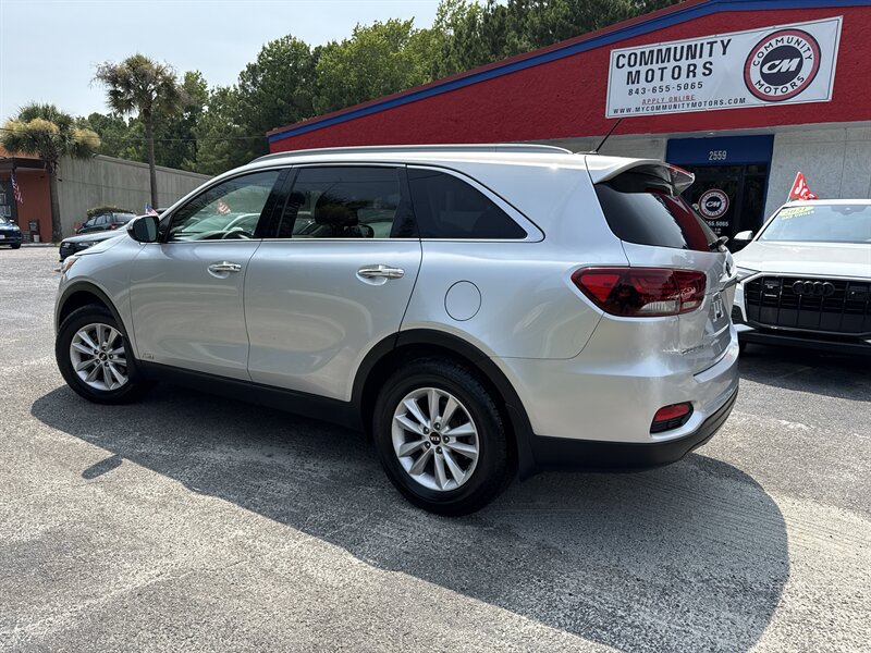 2020 Kia Sorento LX - Photo 5 - Little River, SC 29566