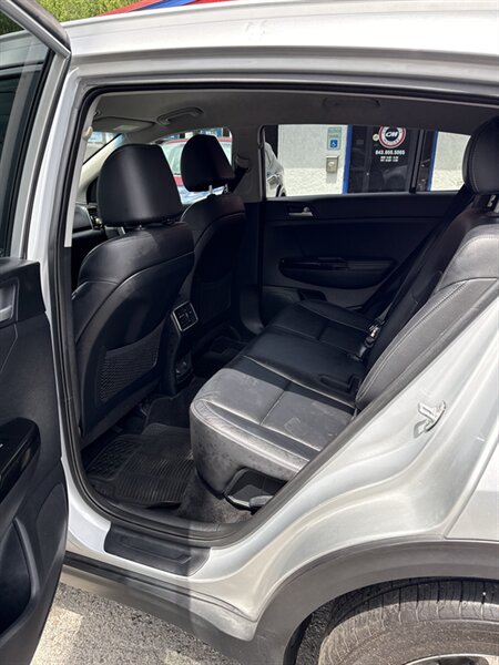 2019 Kia Sportage EX - Photo 7