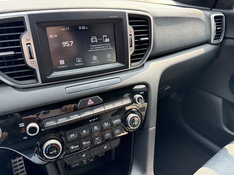 2018 Kia Sportage EX - Photo 8 - Little River, SC 29566