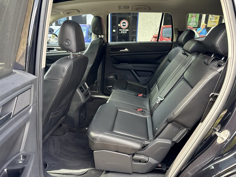 2018 Volkswagen Atlas V6 SEL - Photo 8 - Little River, SC 29566