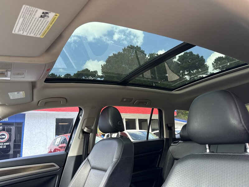 2018 Volkswagen Atlas V6 SEL - Photo 12 - Little River, SC 29566