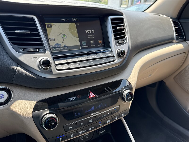 2016 Hyundai Tucson Limited - Photo 11 - Little River, SC 29566