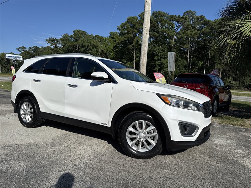 2016 Kia Sorento LX - Photo 3 - Little River, SC 29566