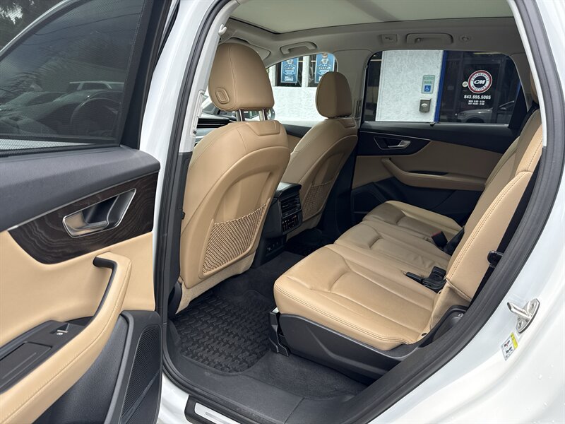 2021 Audi Q7 quattro Premium Plus 55 T - Photo 8 - Little River, SC 29566