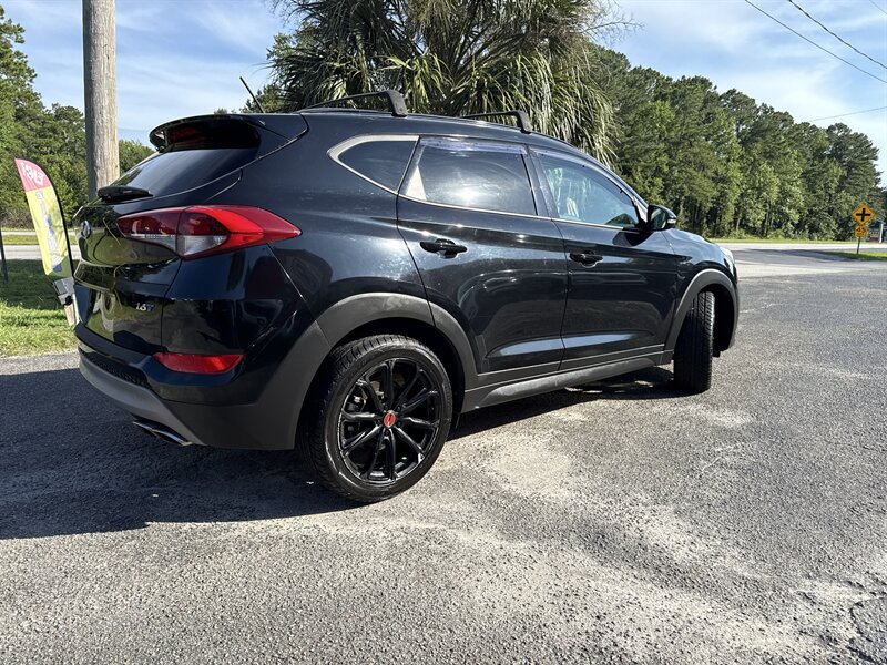 2017 Hyundai TUCSON Night - Photo 4 - Little River, SC 29566