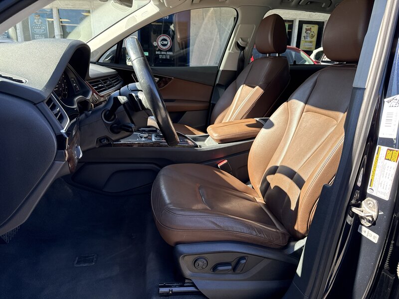 2017 Audi Q7 3.0T quattro Premium Plus - Photo 11 - Little River, SC 29566