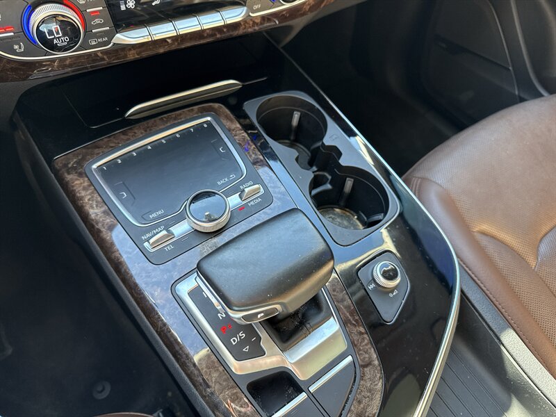2017 Audi Q7 3.0T quattro Premium Plus - Photo 14 - Little River, SC 29566