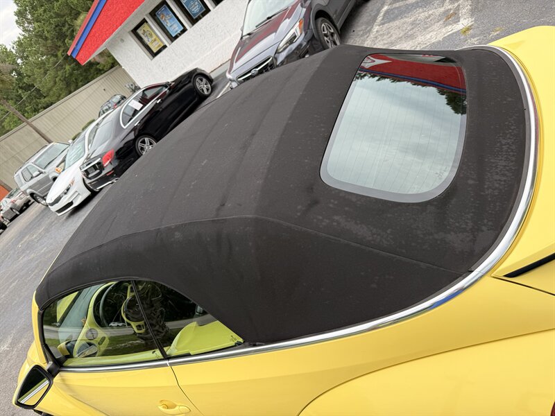 2015 Volkswagen Beetle Convertible 1.8T PZEV - Photo 9 - Little River, SC 29566