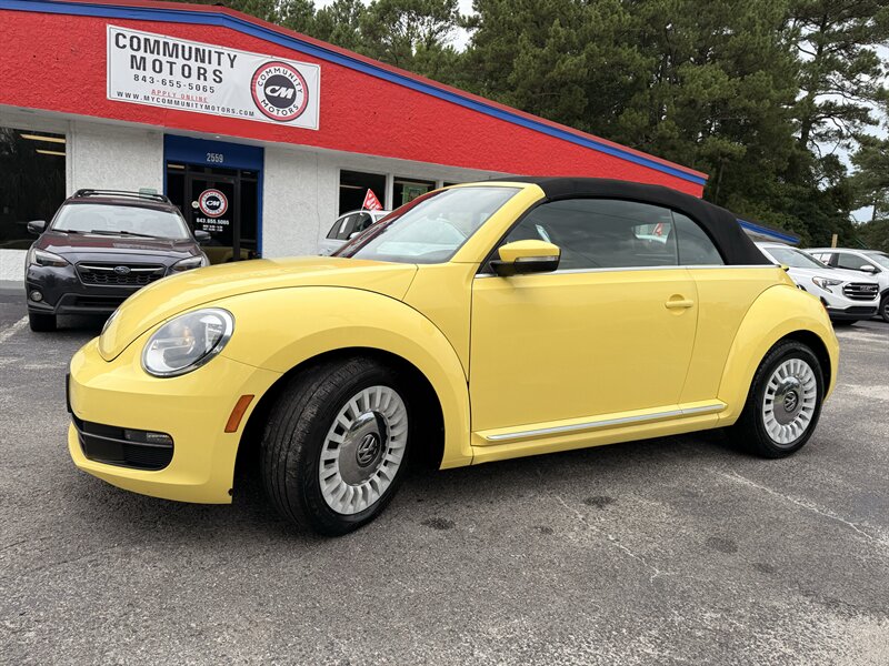 2015 Volkswagen Beetle Convertible 1.8T PZEV - Photo 4 - Little River, SC 29566