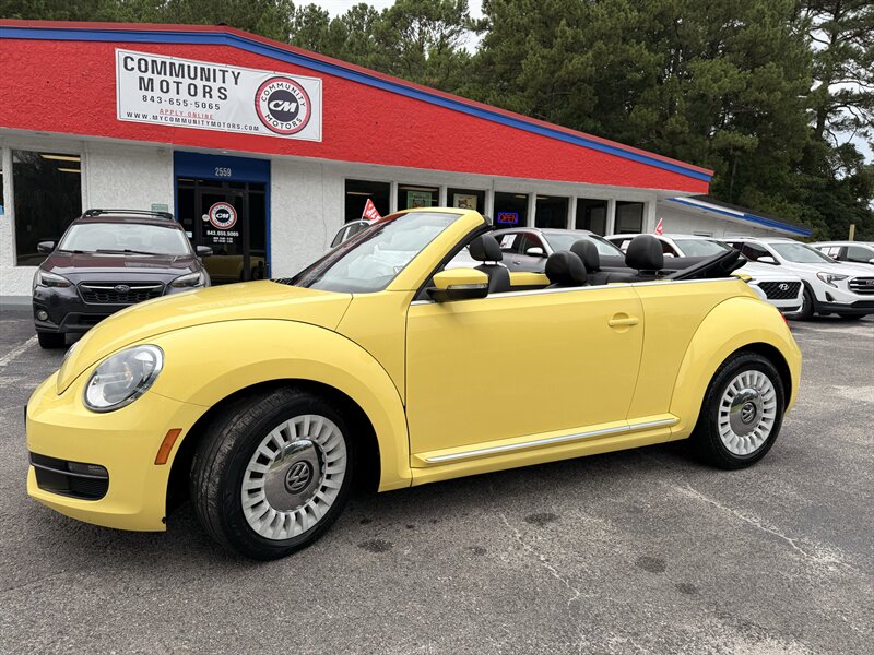 2015 Volkswagen Beetle Convertible 1.8T PZEV   - Photo 1 - Little River, SC 29566