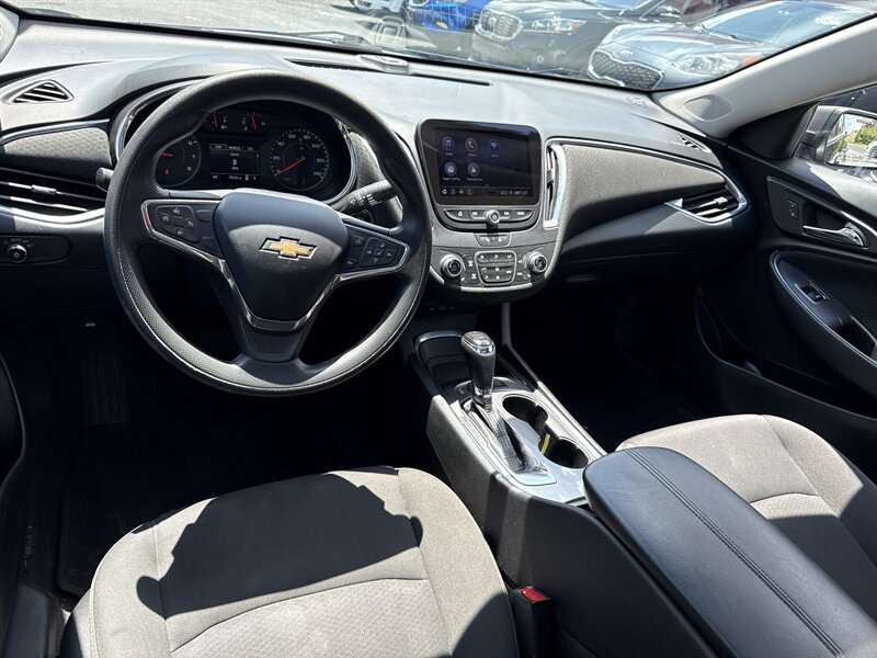 2020 Chevrolet Malibu LT - Photo 7 - Little River, SC 29566