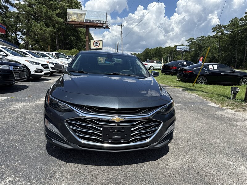 2020 Chevrolet Malibu LT - Photo 2 - Little River, SC 29566