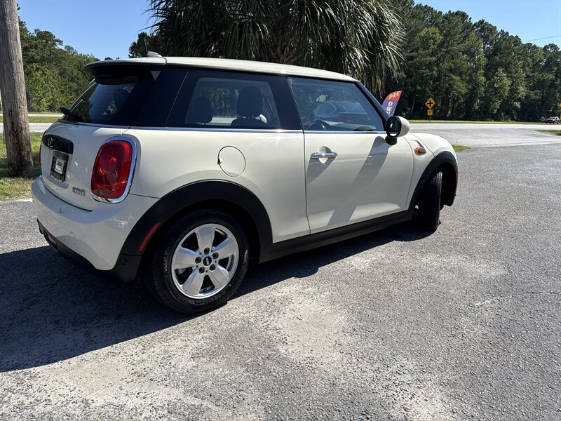 2018 MINI Cooper Cooper - Photo 4 - Little River, SC 29566