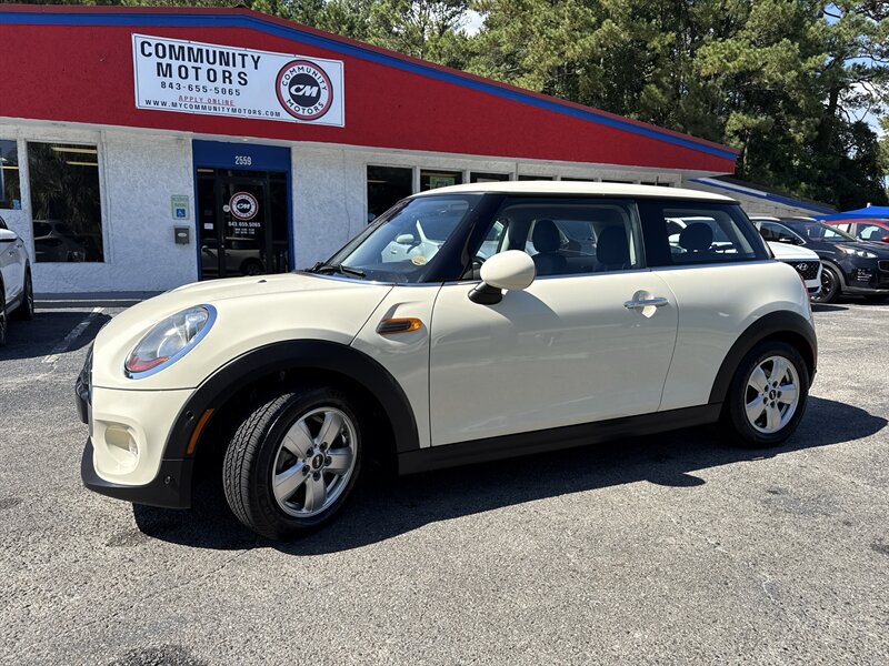 2018 MINI Cooper Cooper  