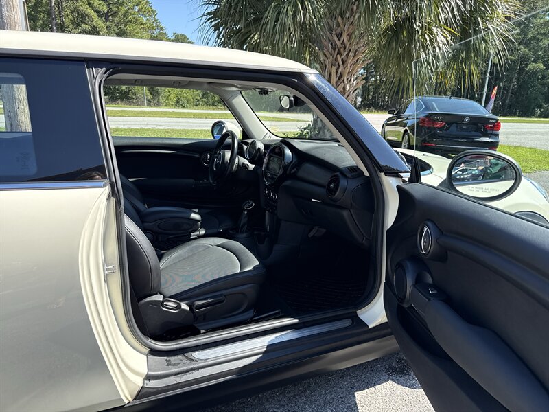 2018 MINI Cooper Cooper - Photo 7 - Little River, SC 29566