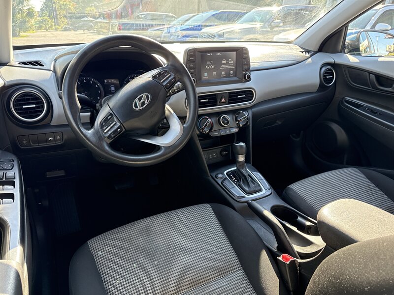 2019 Hyundai Kona SE - Photo 8 - Little River, SC 29566