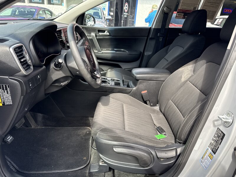 2017 Kia Sportage LX - Photo 8 - Little River, SC 29566