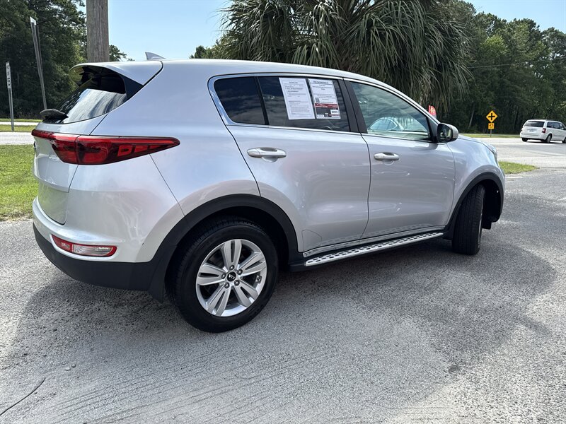2017 Kia Sportage LX - Photo 4 - Little River, SC 29566