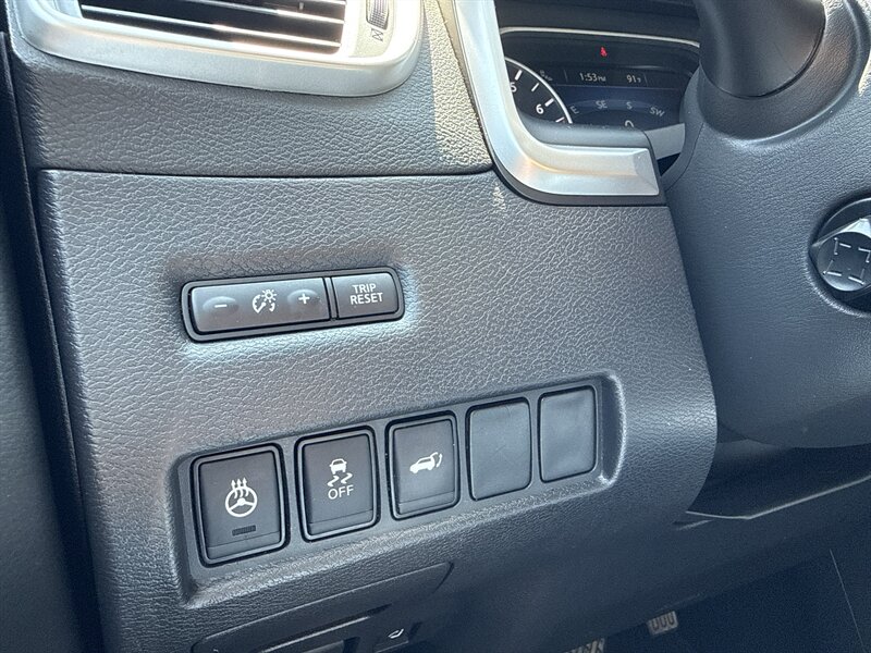 2017 Nissan Murano Platinum - Photo 12 - Little River, SC 29566