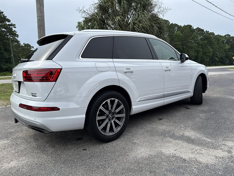 2017 Audi Q7 3.0T quattro Premium Plus - Photo 4 - Little River, SC 29566