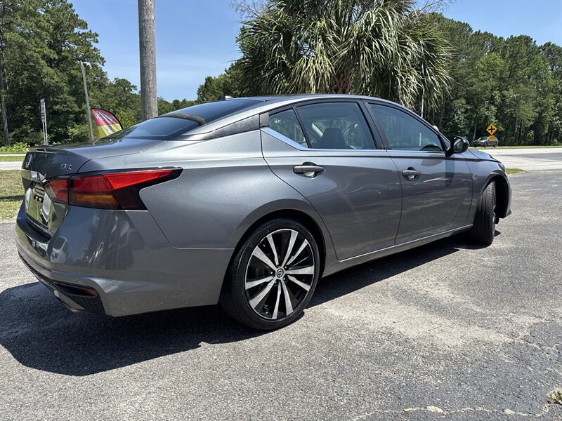2021 Nissan Altima 2.5 SR - Photo 4 - Little River, SC 29566