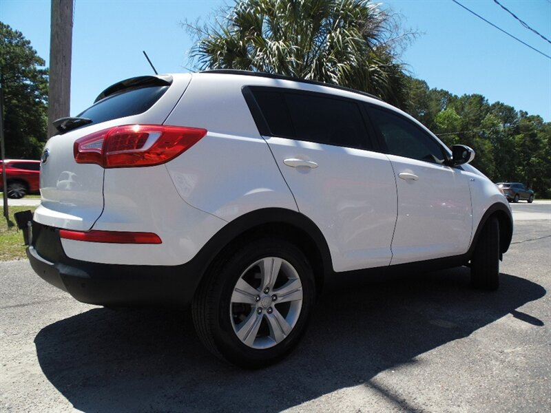 2011 Kia Sportage LX - Photo 3 - Little River, SC 29566